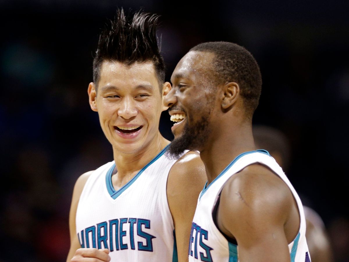 林書豪（左）：哈哈哈你看看你。（設計對白）（圖／美聯社資料照／達志影像）