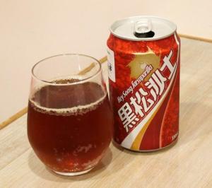 ▲日本人在喝了台灣的「黑松沙士」後，感到相當震驚，直呼：「喝起來有酸痛貼布的味道」。（圖／翻攝自goo.ne）