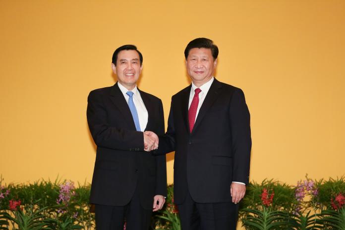 ▲馬英九與習近平 2015 年 11 月 7 日曾於新加坡會面，如今已過 5 年。（圖／馬英九時期總統府提供）