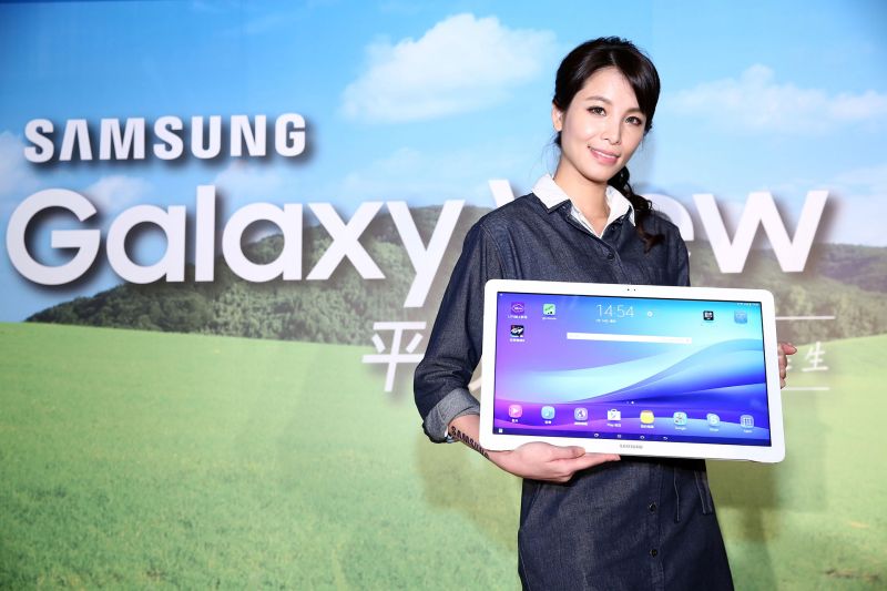 ▲Samsung Galaxy View平板電視具備18.4吋大螢幕，比平板大看起來舒適，比電視小適合移動（圖／三星提供）