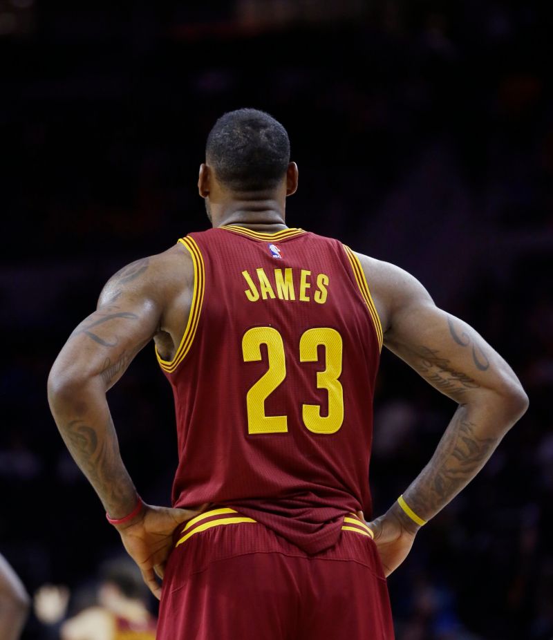 LBJ：你們這些庶民，只能看著我的背影。（設計對白）（圖／美聯社／達志影像）