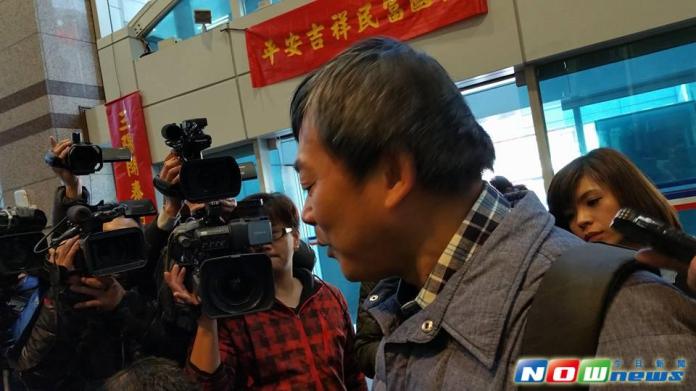 國民黨政策會26日上午在國民黨中央舉行新科立委座談會，並找來資深媒體人董智森擔任講師，董智森在會議上發表「媒體的生態與操作」專題演講，他受訪時說，國民黨選票流失肇因是沒有堅守立場。（圖／李鴻典攝。2016.1.26）