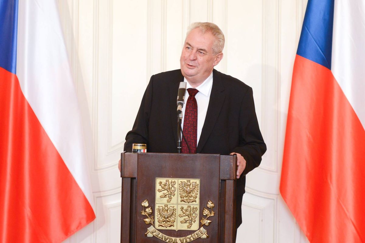 ▲捷克總統齊曼在今天電視專訪中發語批評說，跨性別者讓他「感到噁心」。（圖／翻攝自推特）