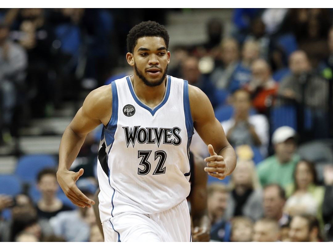 ▲NBA計畫新賽季不強制球員施打新冠肺炎疫苗，灰狼狀元Karl-Anthony Towns對於部分人想出各種花招拒打疫苗的行徑感到不以為然。（圖／美聯社／達志影像）