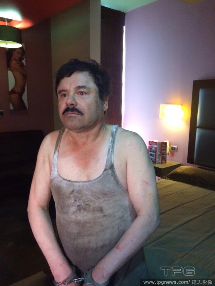▲墨西哥頭號毒梟古茲曼（Joaquin Guzman）在家中狼狽落網。（圖／達志影像）2016.1.9