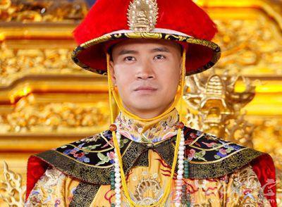 清朝皇帝的龍袍值多少錢