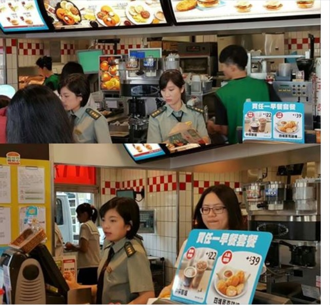 ▲2016年1月，台南新營麥當勞某分店因為有店員穿軍服、掛上軍階賣漢堡，違法遭到國防部抗議。（圖／翻攝自解讀國軍軍事新聞臉書）