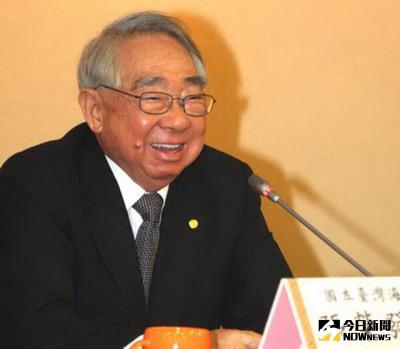 長榮集團總裁張榮發20日過世，張榮發重視道德，曾在「張榮發講座」為國立海洋大學上課，呼籲學生當沒有修業年限的「社會秀才」。（海大提供）中央社記者黃旭昇基隆傳真  105年1月20日