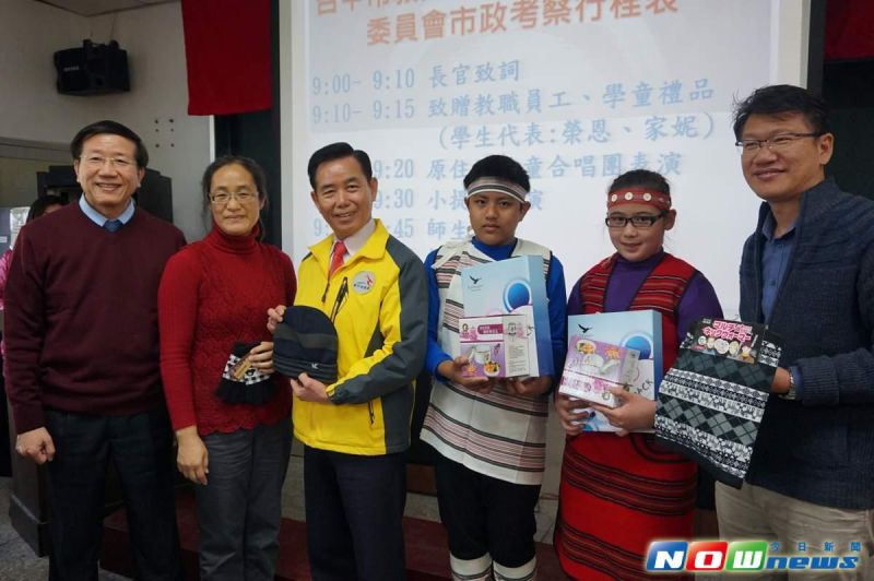 台中市教育局長顏慶祥（圖左一）請辭，到底是因為高升？還是有志難伸？（圖／官達里攝）