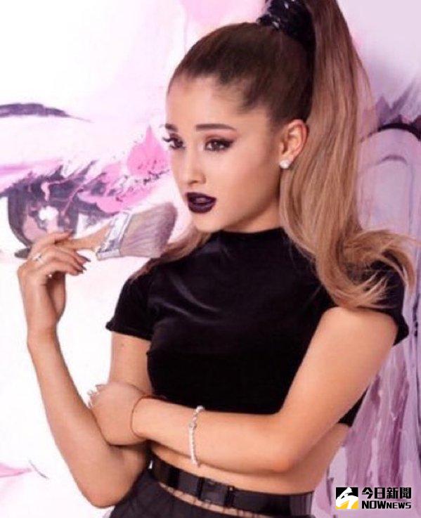 ▲亞莉安娜•格蘭德外表具有個性。（圖／翻攝自Ariana Grande Update推特）