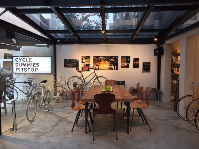 ▲三星攜手《PPAPER》舉辦「ONE DAY攝影展」，在10間咖啡廳／展覽空間展出10位職人的一日生活（圖／三星提供）