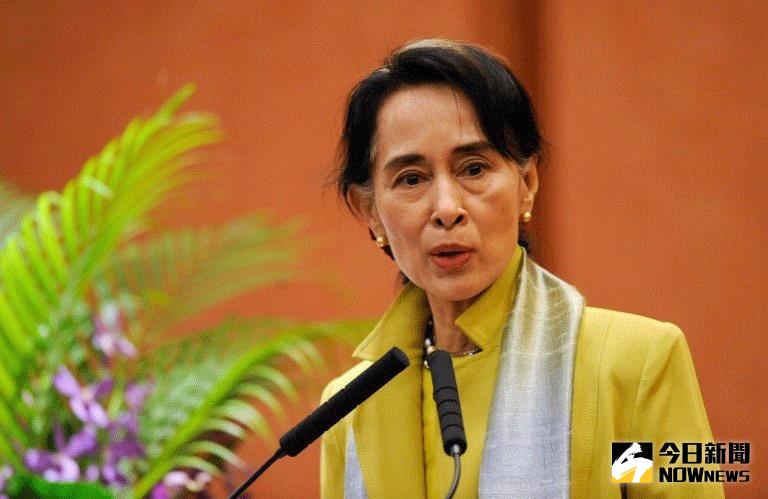 ▲緬甸民主領袖翁山蘇姬（Aung San Suu Kyi）在領導反對勢力取得政權後，近日她嚴厲批評時下年輕人，浪費太多時間坐在電腦前面玩遊戲、上社群網站。（圖／翻攝自臉書）