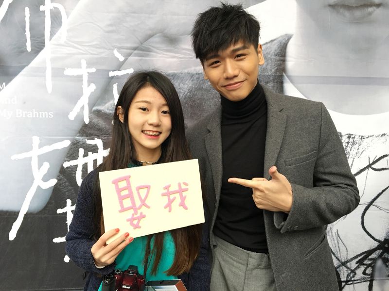 ▲頂著8度低溫，蔡旻佑Evan Yo舉行個人簽唱會。（圖／SONY，2016.01.24）