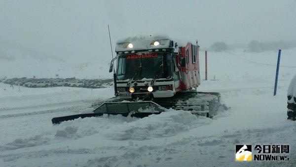 ▲日本這幾天受到數十年來最強大的寒流侵襲，日本氣象局24和25日對西部和北陸已發布大雪警報，日本政府呼籲民眾做好防寒措施。（圖／翻攝自推特）