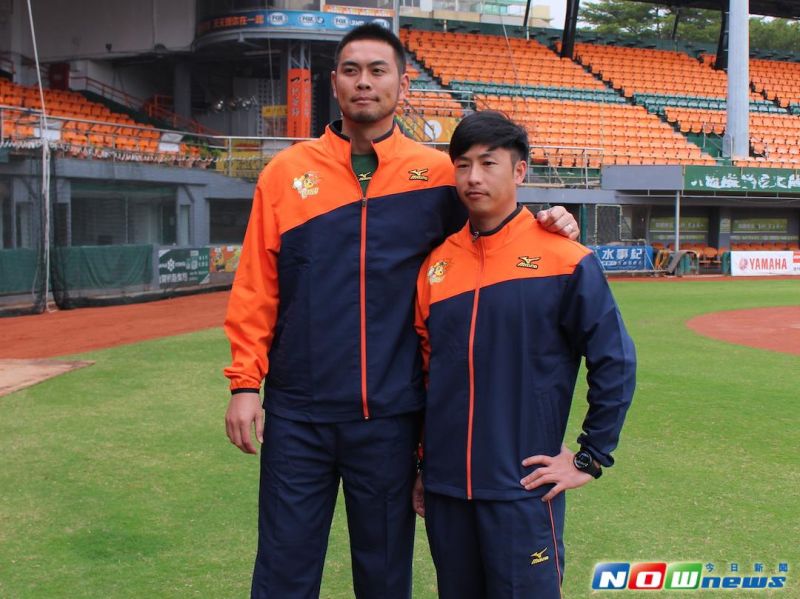 ▲統一獅新隊長劉育辰（圖右）和新副隊長羅錦龍（圖左）。（圖／記者林柏宇攝）