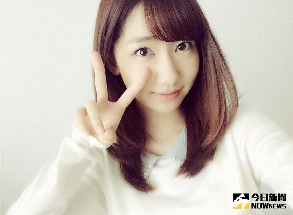 ▲柏木由紀在推特PO上一系列偷拍姐妹渡邊麻友的照片。（圖／翻攝自755まとめ手動 推特）