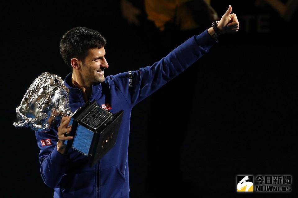 ▲塞爾維亞球王Novak Djokovic在2020年成功衛冕澳網男單冠軍。（圖／美聯社／達志影像）