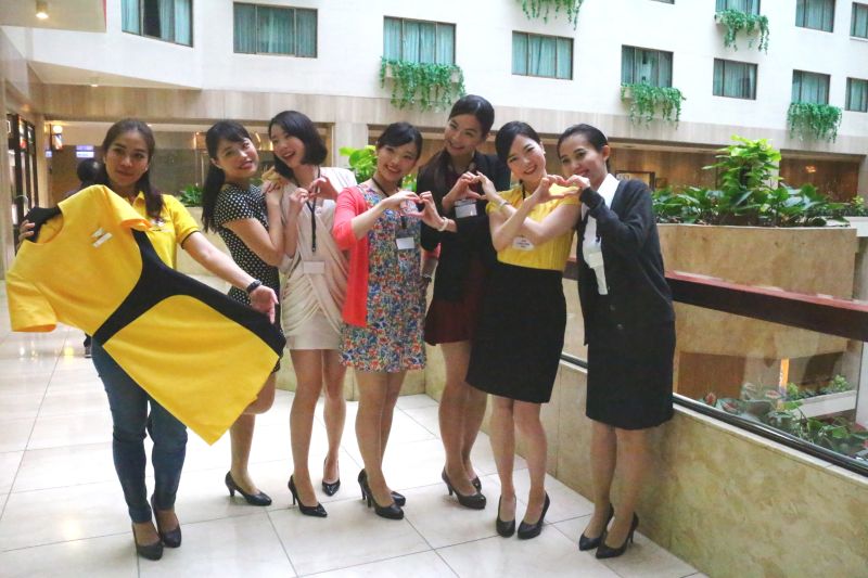 ▲來自泰國的酷鳥航空 (NokScoot) 今（30）日首度來台招募台籍空姐。酷鳥航空此次預計將招募10至15名台籍空服員，祭出約台幣7萬元的超高月薪，因此吸引了超過500名的報名者，總錄取率約2~3%。（圖／酷鳥航空提供）