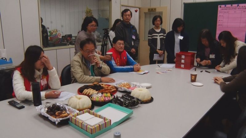 ▲新店立委公辦政見發表　三選將端牛肉較勁