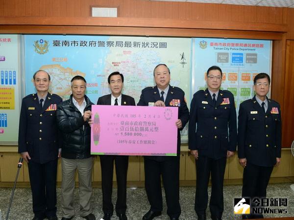 勉勵員警辛勞，李全教致贈春安慰問金