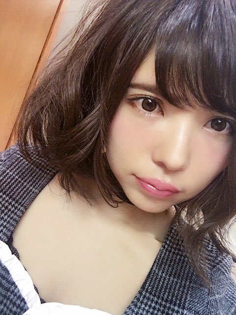 ▲益若翼近來走的風格和以前略有不同。（圖／翻攝自益若つばさ/MilkyBunny 推特）