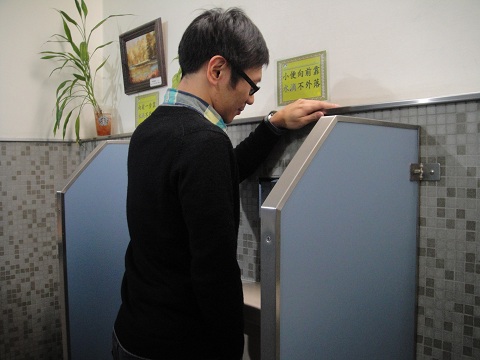 ▲自慰、性行為過度，當心攝護腺提早肥大，泌尿科觀察，近年40歲以下年輕患者變多，全因「操過頭」惹禍。