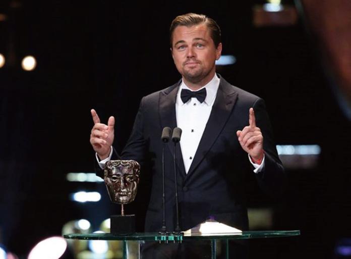 ▲李奧納多在台上感性發言，謝謝媽媽的支持。（圖／CatchPlay提供，2016.02.15）