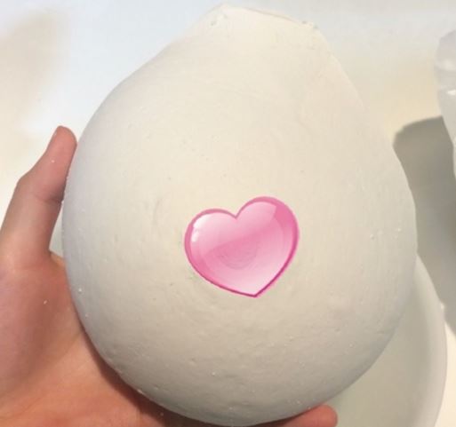 ▲日本AV女優不吝嗇地在部落格上，分享製作「巨乳情人節巧克力」的過程。（圖／翻攝自部落格）