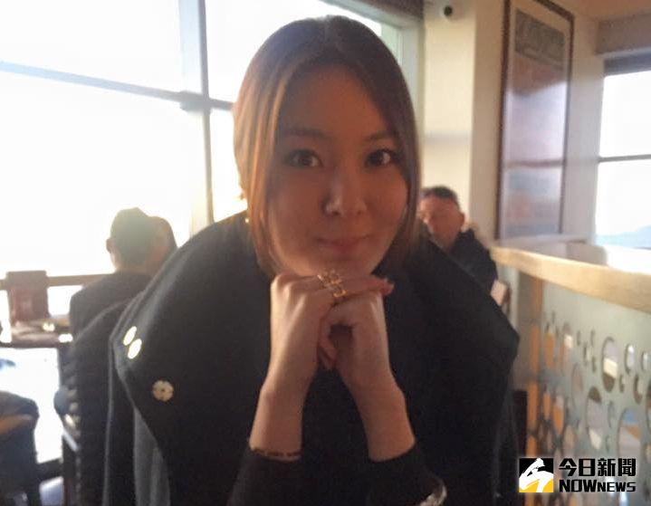 ▲楊雅筑被民眾直擊帶著帥哥開心逛超市。（圖／翻攝自楊雅筑臉書，2016.02.29）