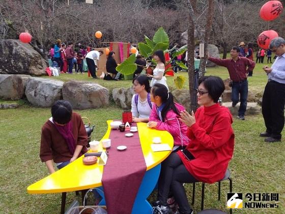 九族櫻花林日月茶會茶席。〈記者吳素珍攝〉