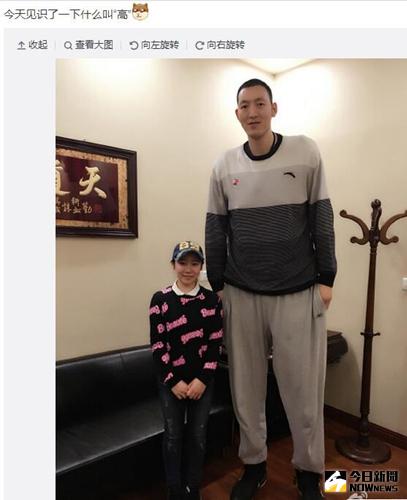 鄧琳琳與孫明明合影