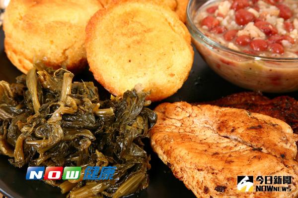 ▲蘿蔔乾先浸泡後烹煮，減鹽少負擔。（Photo Credit: ingimage）