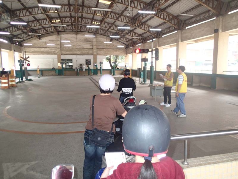 ▲高雄市區監理所表示將持續秉持以便民為本的服務理念及同理心的服務態度，站在民眾的立場提供最優質完善的服務品質。（圖／記者郭文君攝）