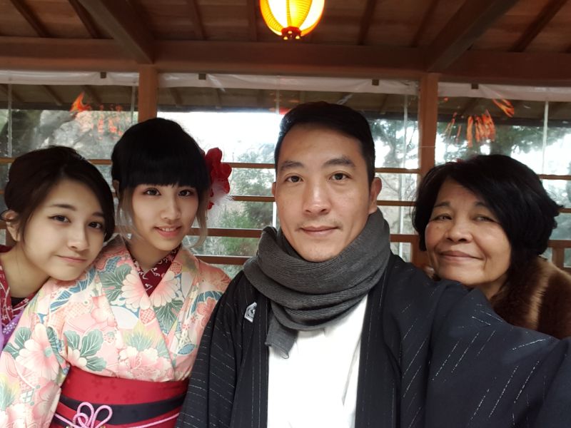 ▲于冠華協前妻女兒們與母親同遊日本。（圖／寬寬整合行銷提供，2016.02.03）