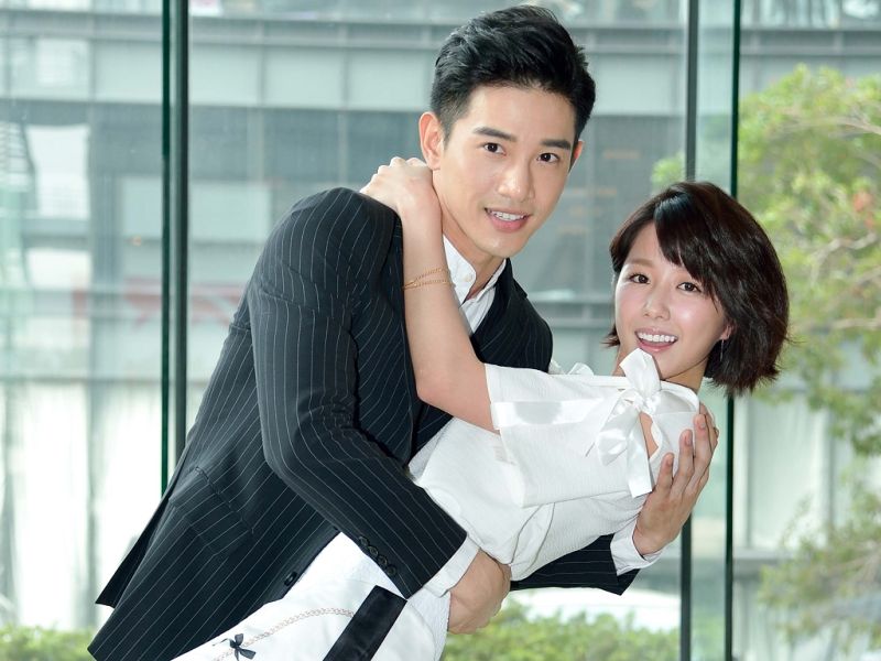 ▲張立昂（左）、邵雨薇疑似同居。（資料照／三立提供，2015.12.23）