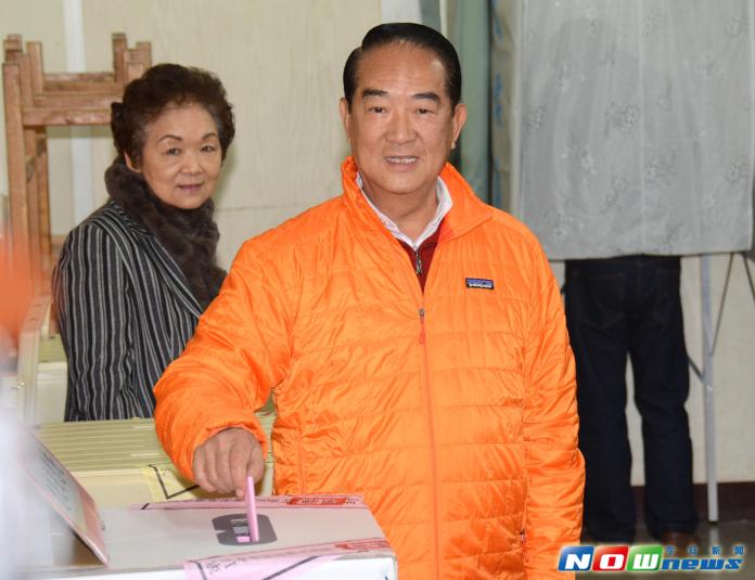 親民黨總統候選人宋楚瑜投票。（圖／記者林調遜攝影，2016.1.16）