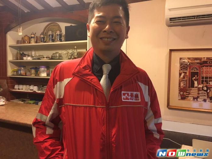 泰山企業爆發第三代經營權之爭，前董事詹晉嘉今（22）日出來面對媒體，他表示，泰山企業目前的狀況必須讓小股東知道，至於下一步要怎麼做，目前還在思考，並與長輩討論中。（圖／記者彭夢竺攝，2016.3.22）