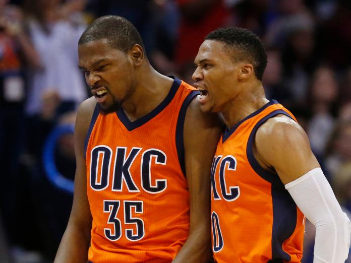 Durant（左）、Westbrook依舊是聯盟頂尖雙人組。（圖／美聯社／達志影像）
