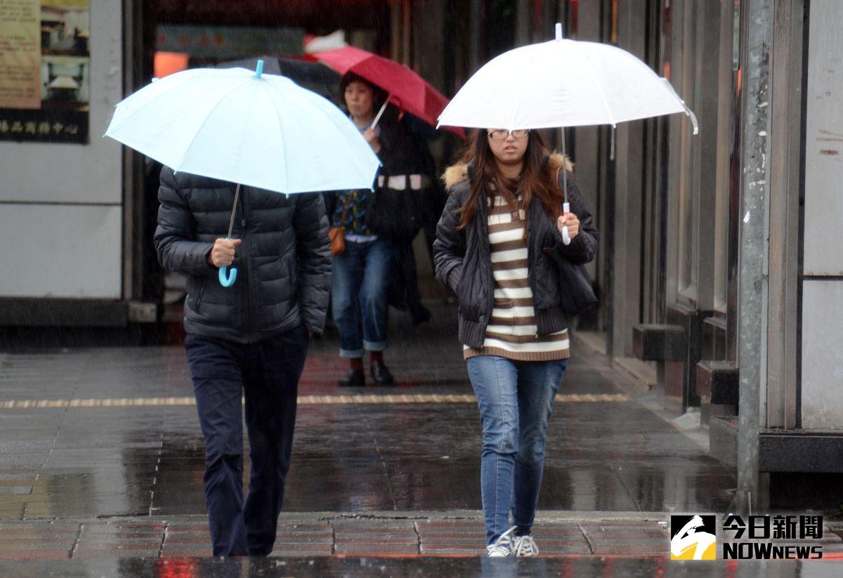 全台有雨！晚間到明晨低溫「急凍10度」　週三起轉晴
