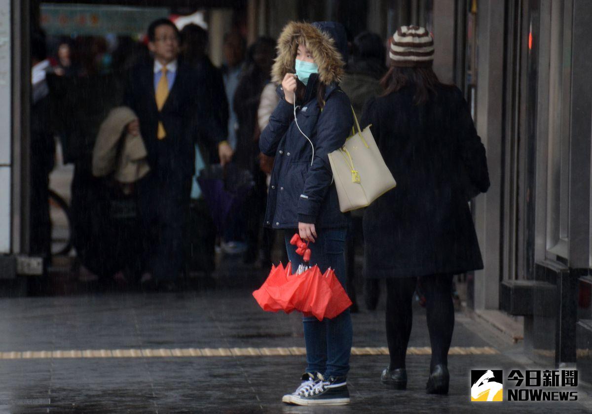 ▲氣象局今（ 28 ）日針對全台發布低溫特報， 30 日下午起至 1 月 1 日將有 10 度以下氣溫發生的機率，局部地區甚至會下探 6 度以下。（圖／NOWnews資料圖片）