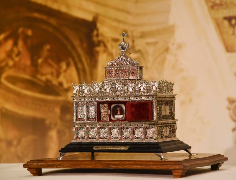 ▲故宮發表聲明，院內文物典藏或展覽的溫溼度，是參考國際文物保存專家撰寫的《博物館環境》中的建議值，院內都在控制範圍內，目前文物均保存良好。圖為當前展覽「天國的寶藏」中的展品。（圖／國立故宮博物院提供）