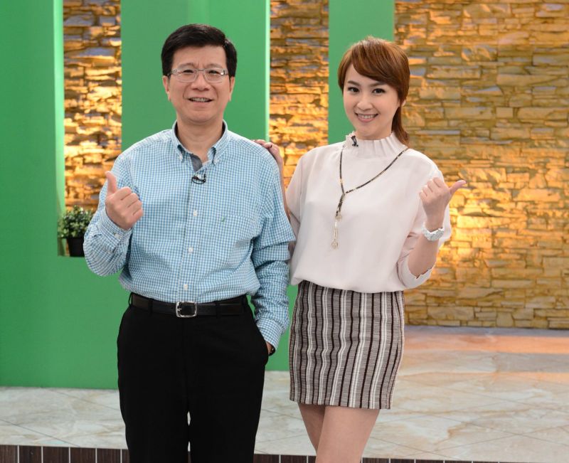 ▲蔡逸帆（右）、潘懷宗攜手主持《健康NO.1》。（圖／八大，2016.03.30）