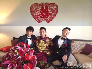 ▲解散20年的小虎隊成員陳志朋(左起)、吳奇隆、蘇有朋再次重逢。(圖/擷自陳志朋工作室微博,2016.03.21) ▲解散20年的小虎隊成員陳志朋(左起)、吳奇隆、蘇有朋再次重逢。(圖/擷自陳志朋工作室微博,2016.03.21)