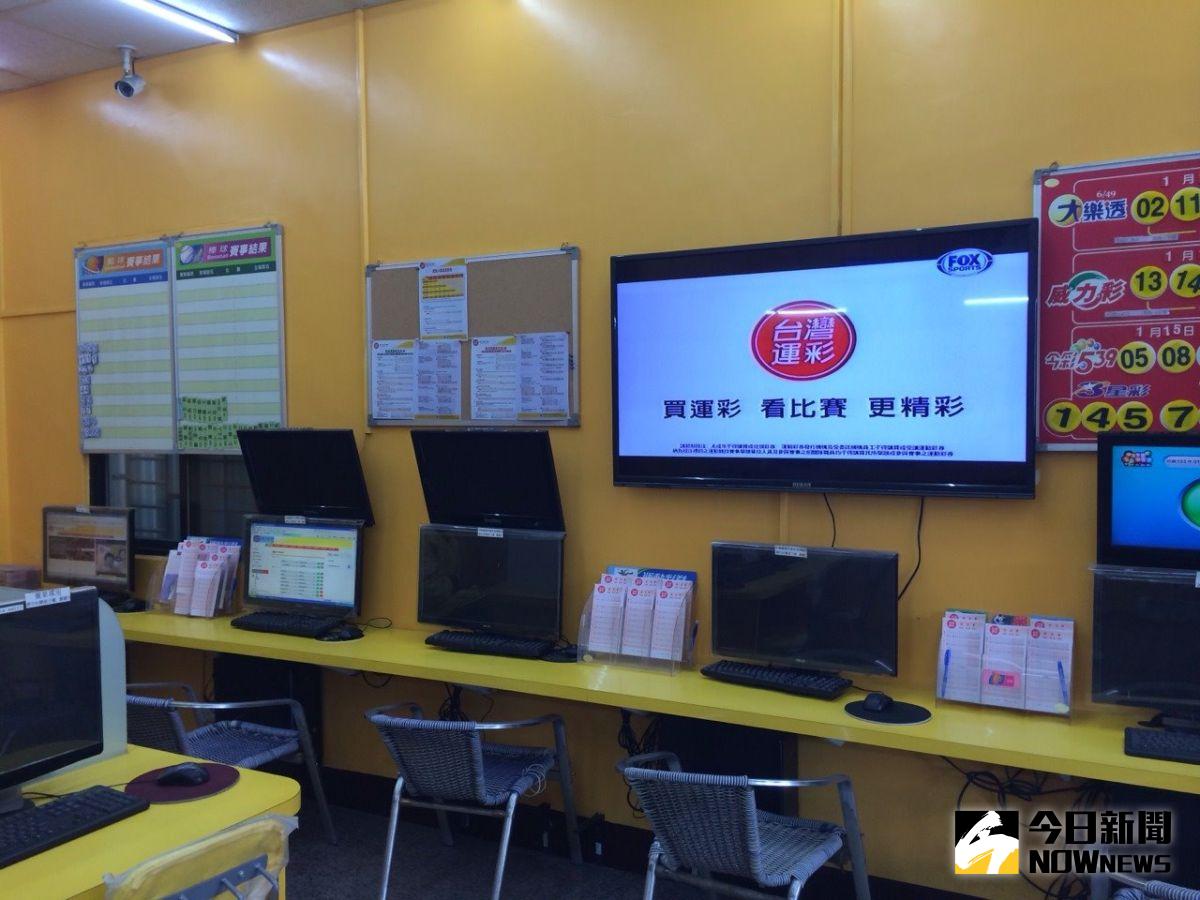 ▲台灣運彩公布去年銷售額度為405億，其中足球銷售首度在非世足年超越棒、籃球，佔整體銷售41%。（圖／台灣運彩提供,2015.3.12）