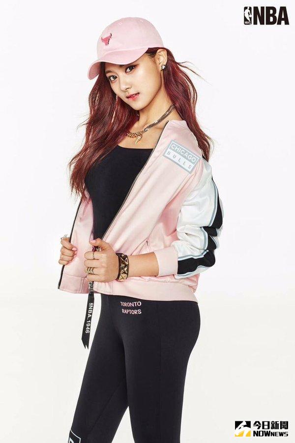 ▲子瑜代言NBA運動裝。（圖／翻攝自TWICE Fanbase (Jp)官方推特）