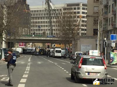 布魯塞爾機場22日發生爆炸案，市區馬爾比克（Maelbeek）地鐵站也傳出爆炸。爆炸地點距歐盟總部與歐盟執委會僅50公尺，離歐洲議會不到500公尺。中央社記者江今葉布魯塞爾攝 105年3月22日