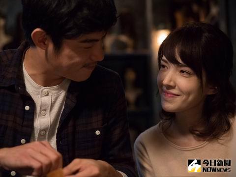 許瑋甯（右）和王柏傑因本片傳出緋聞，兩人對戲的細膩情感，也值得觀眾細細品味。（劇照。2016.03.03）