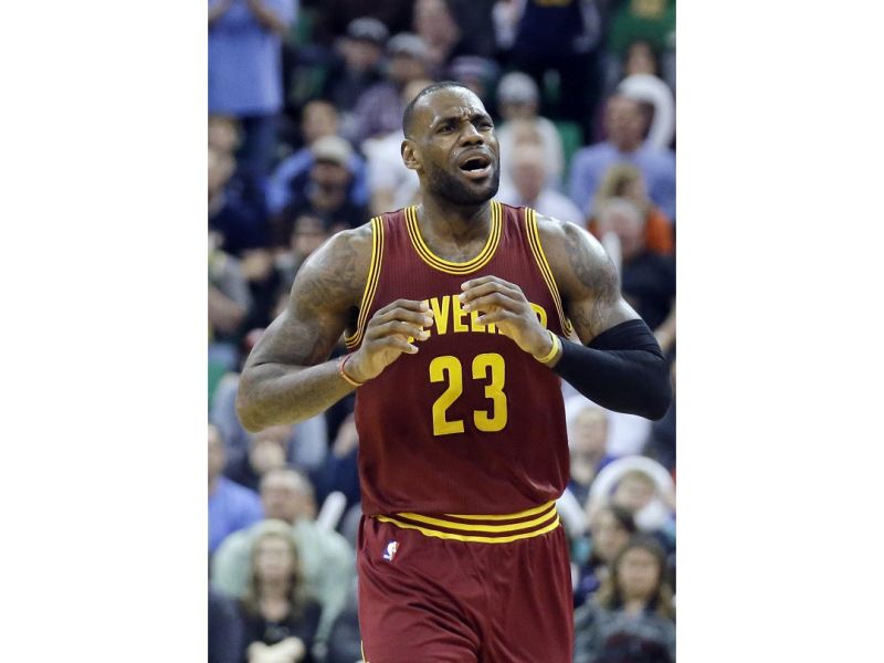 ▲LeBron James賽後談兒子背號選了30號，顯然向Stephen Curry致敬。（圖／美聯社／達志影像）