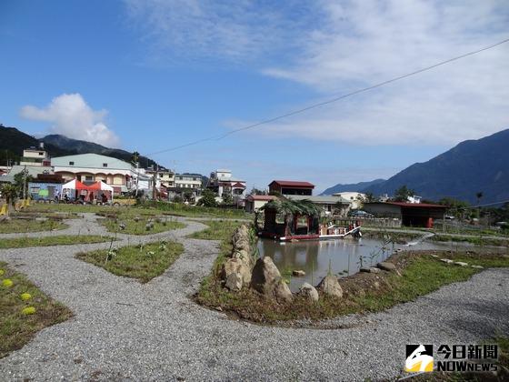 ▲信義鄉羅娜部落鹿魯納原住民文化產業發展協會經南投林管處104年度輔導下綠美化，在原本一片荒地上種上屬布農族傳統植物，也看到了成果。
