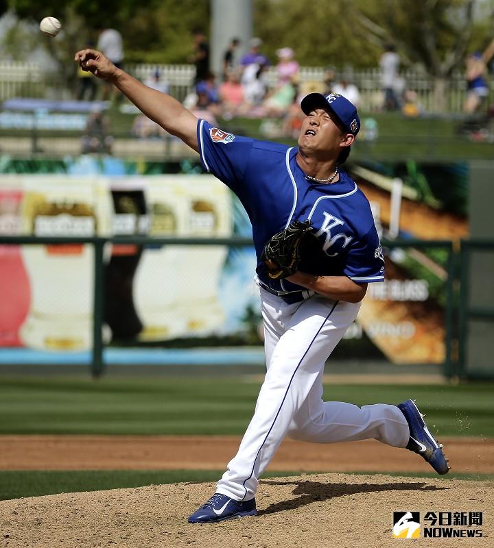 ▲皇家隊王建民中繼成功。（圖／美聯社／達志影像）